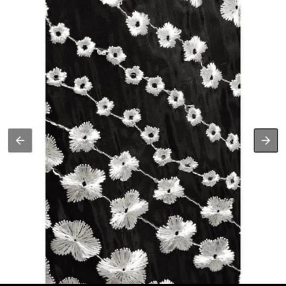 Michael Kors | Crew Neck Flower Patterns Nylon Flared Short Sleeves - Picture 5 of 6